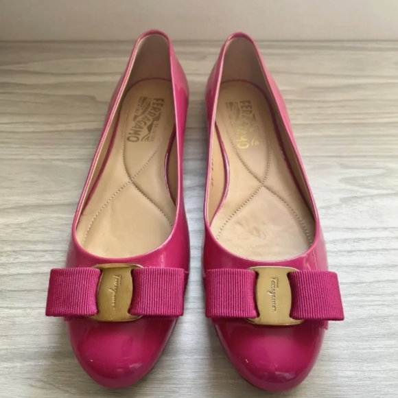 Salvatore Ferragamo Varina Ballet Flats in Patent Pink - Picture 2 of 6